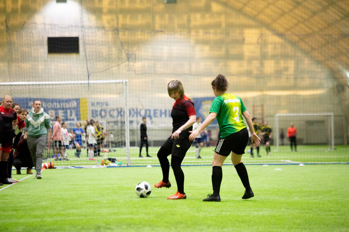 Владимирские мамы доказали, что умеют играть в футбол. На всероссийском турнире «FOOTBALL MOM CUP 2022» наша сборная заняла 4-е место. И это спустя два месяца тренировок. Для своих детей мамы – пример. Играют не только эффективно, но и эффектно.