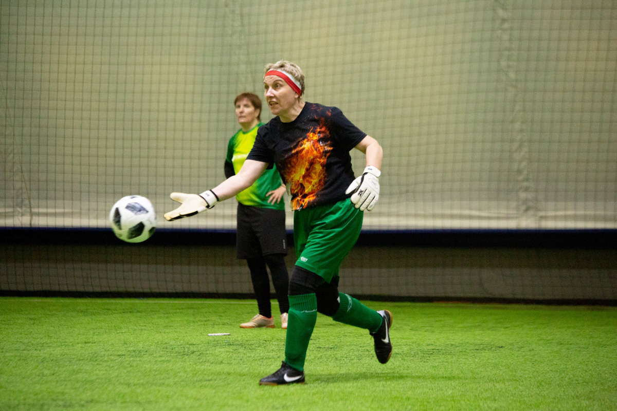 Владимирские мамы доказали, что умеют играть в футбол. На всероссийском турнире «FOOTBALL MOM CUP 2022» наша сборная заняла 4-е место. И это спустя два месяца тренировок. Для своих детей мамы – пример. Играют не только эффективно, но и эффектно.