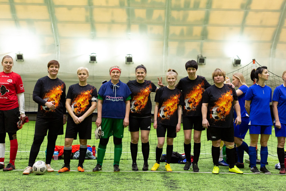 Владимирские мамы доказали, что умеют играть в футбол. На всероссийском турнире «FOOTBALL MOM CUP 2022» наша сборная заняла 4-е место. И это спустя два месяца тренировок. Для своих детей мамы – пример. Играют не только эффективно, но и эффектно.