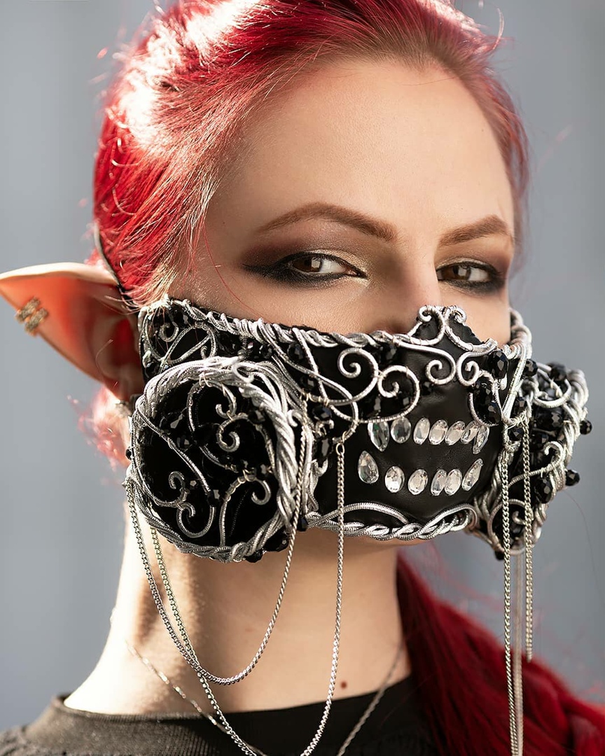 Историк моды и ведущий программы «Модный приговор» Александр Васильев предложил создать новую fashion-основу из российских брендов. Он запустил своеобразный флешмоб в соцсетях и призвал пользователей оставлять в комментариях свои варианты. Среди кандидатов засветились и представители Владимирской области. Кто сможет спасти российскую моду, читайте в материале «Ключ-Медиа».