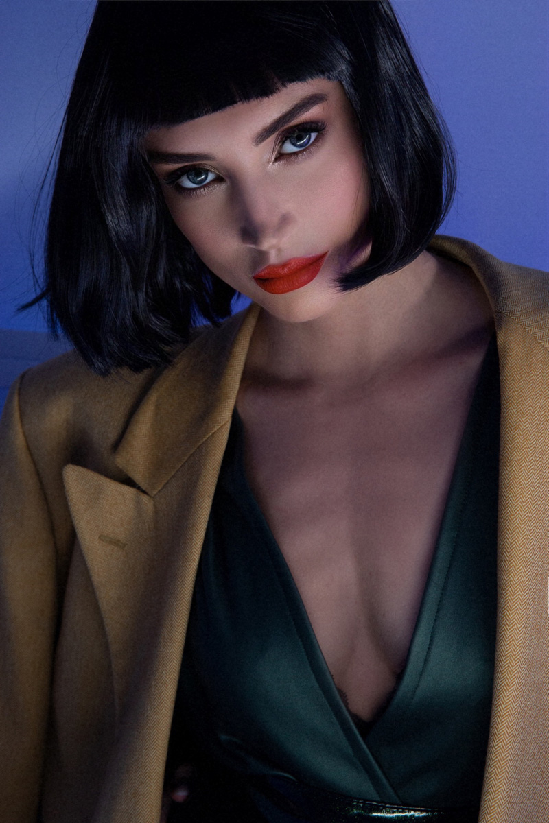 Продемонстрировав свою удивительную харизму и вокальный талант еще на шоу «Голос-4», где Ольга Задонская успешно дошла до финала, она неустанно издает новые песни и колесит по стране с концертами. Вот и на этот раз мы поймали певицу, когда она только-только прилетела с выступления в Калининграде. Повод для общения – выход ее новой композиции «Улетай».