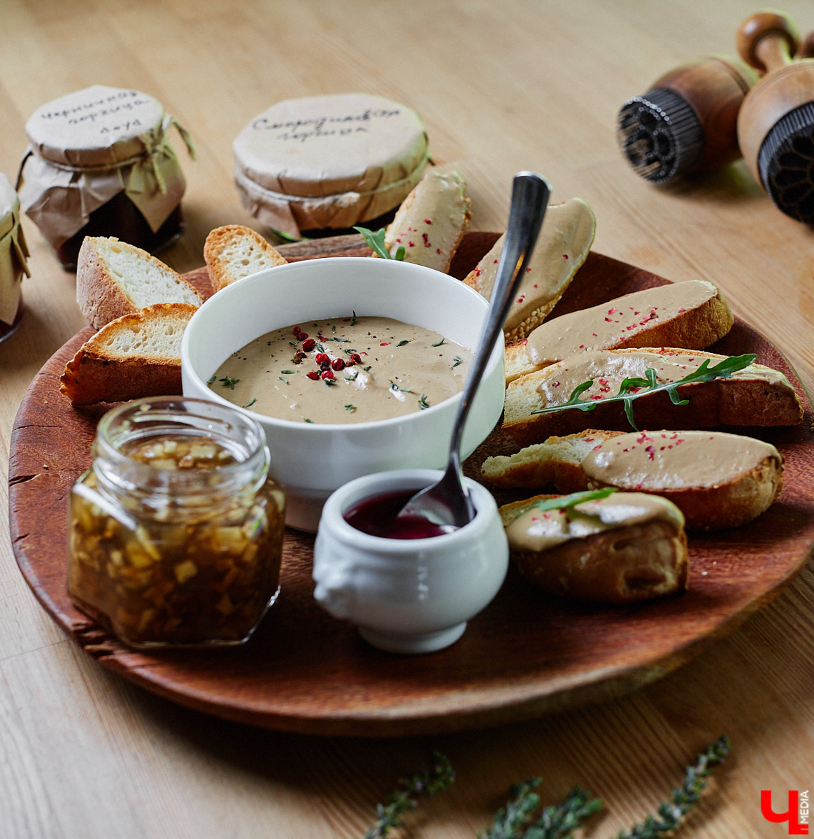 «…науки втянут нас в беду, возьмемтесь лучше за еду». Мы последовали этому совету Хармса вместе с инженером-строителем Ферузой Бакеевой и непревзойденным Дмитрием Орловским!