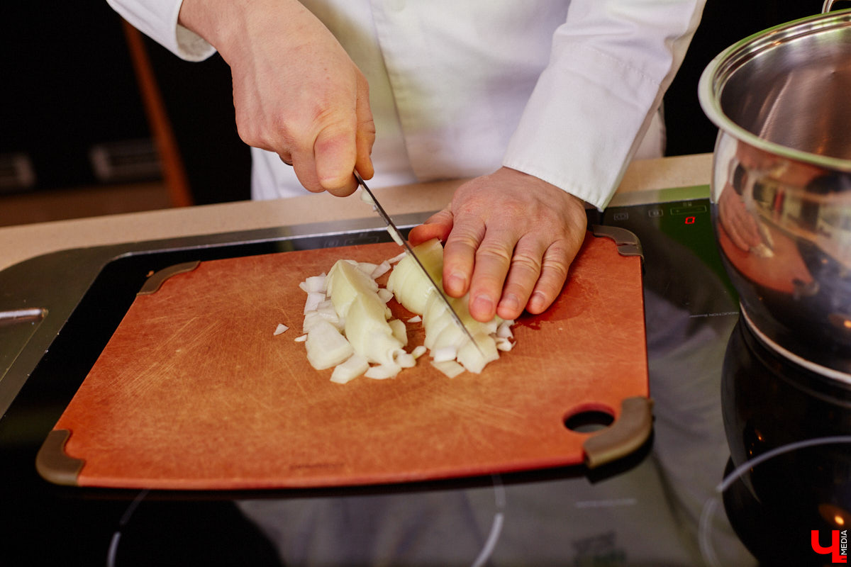 «…науки втянут нас в беду, возьмемтесь лучше за еду». Мы последовали этому совету Хармса вместе с инженером-строителем Ферузой Бакеевой и непревзойденным Дмитрием Орловским!