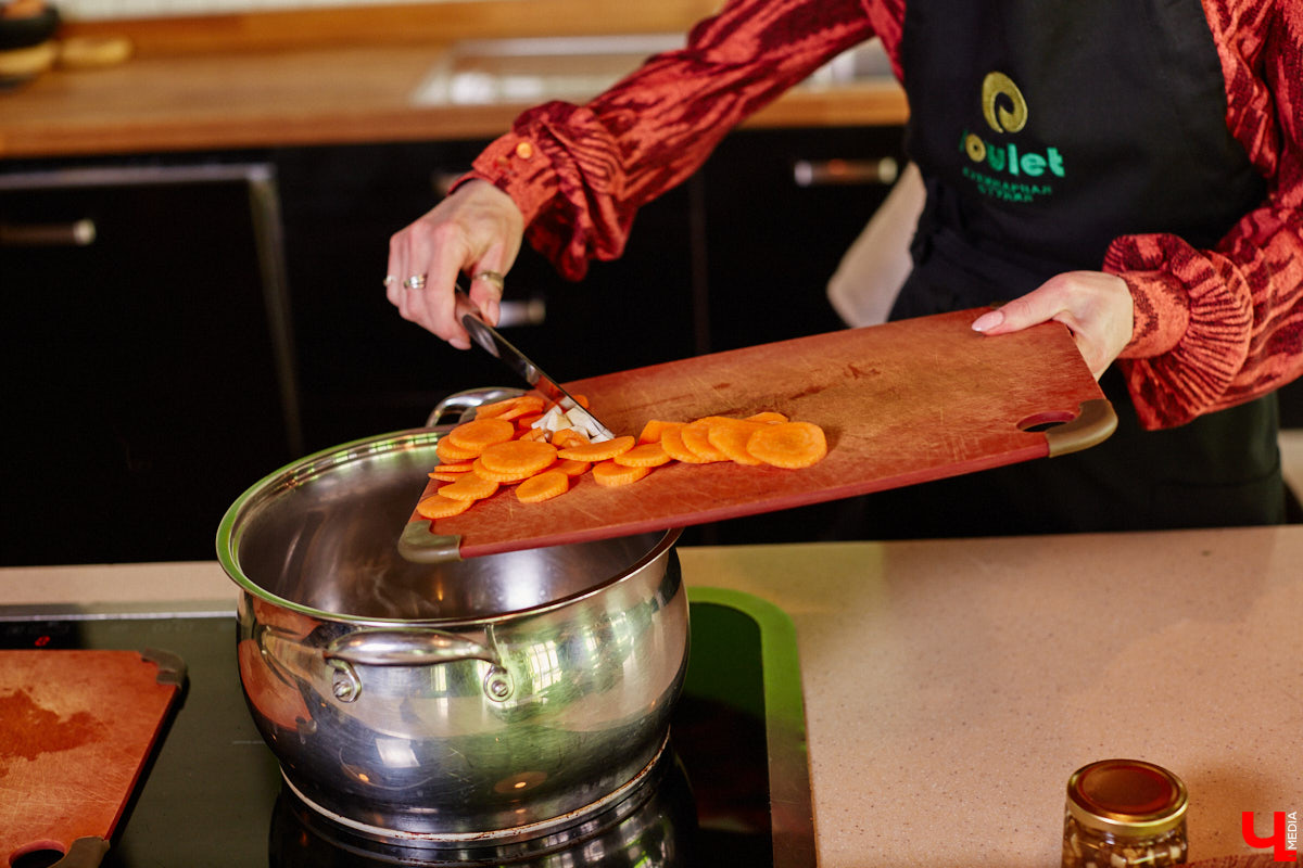 «…науки втянут нас в беду, возьмемтесь лучше за еду». Мы последовали этому совету Хармса вместе с инженером-строителем Ферузой Бакеевой и непревзойденным Дмитрием Орловским!