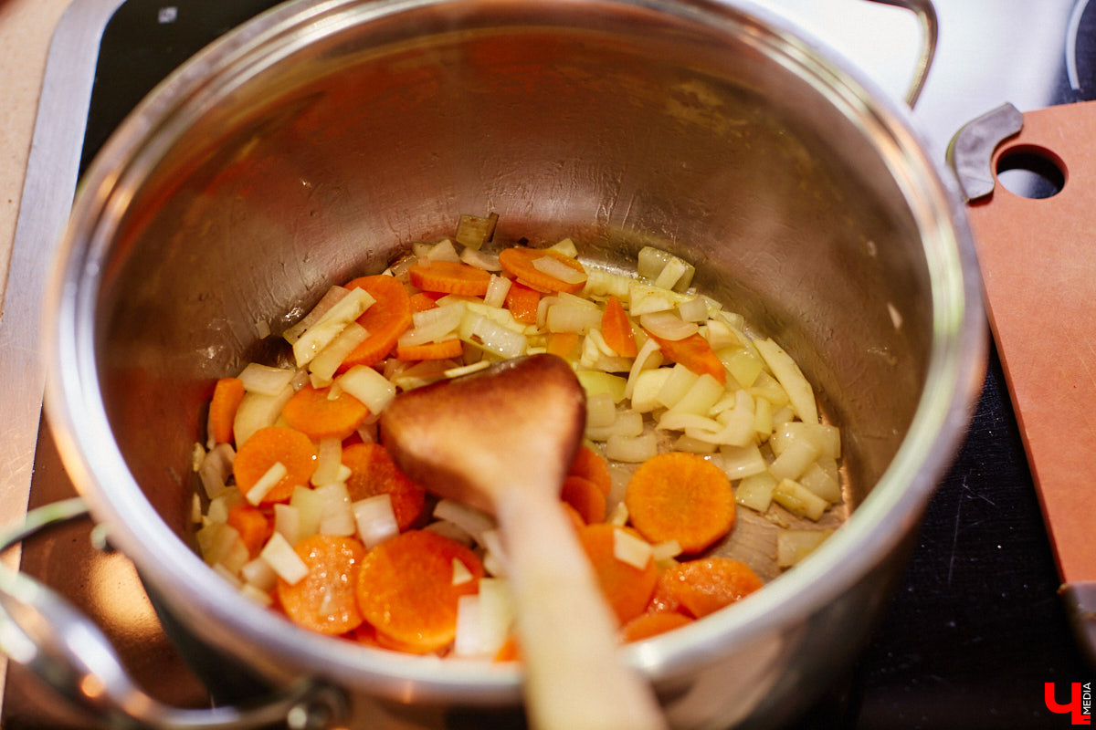 «…науки втянут нас в беду, возьмемтесь лучше за еду». Мы последовали этому совету Хармса вместе с инженером-строителем Ферузой Бакеевой и непревзойденным Дмитрием Орловским!