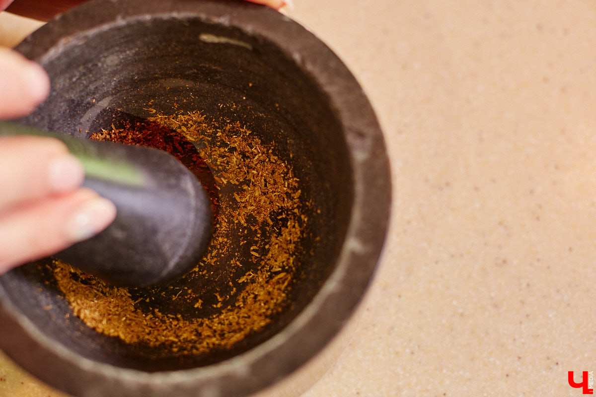 «…науки втянут нас в беду, возьмемтесь лучше за еду». Мы последовали этому совету Хармса вместе с инженером-строителем Ферузой Бакеевой и непревзойденным Дмитрием Орловским!