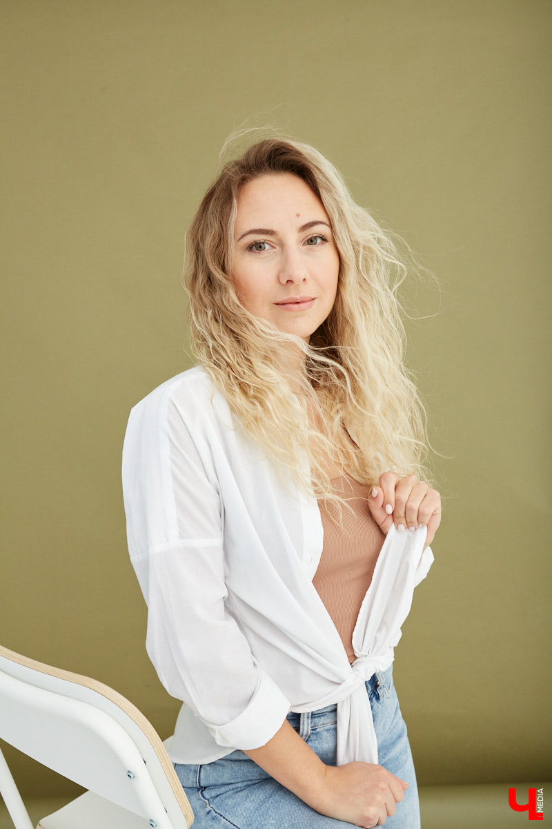 Красота в простоте — мысль неновая, но работает отлично. Что фотограф Дарья Липатова с блеском и продемонстрировала, когда стала героиней нашей рубрики «Свой стиль».