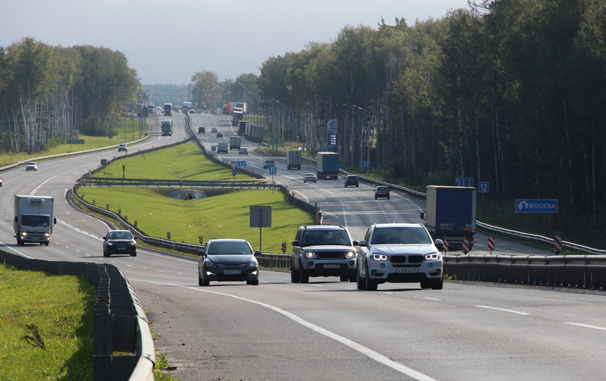 Несмотря на капризы погоды, в областном центре стартует массовый ремонт автомобильных дорог. Изменить планы не в состоянии даже погодный «Армагеддон». Специалисты планируют приступить к работам уже 1 апреля. А тремя днями позже в регионе начнут курсировать четыре новых электропоезда.
