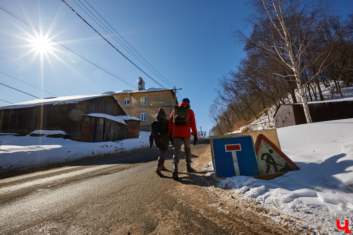 Несмотря на капризы погоды, в областном центре стартует массовый ремонт автомобильных дорог. Изменить планы не в состоянии даже погодный «Армагеддон». Специалисты планируют приступить к работам уже 1 апреля. А тремя днями позже в регионе начнут курсировать четыре новых электропоезда.
