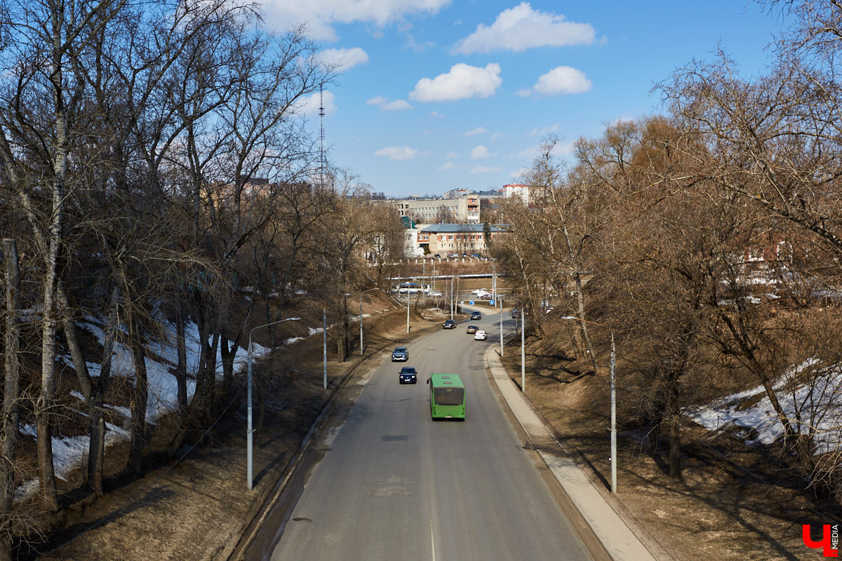 Несмотря на капризы погоды, в областном центре стартует массовый ремонт автомобильных дорог. Изменить планы не в состоянии даже погодный «Армагеддон». Специалисты планируют приступить к работам уже 1 апреля. А тремя днями позже в регионе начнут курсировать четыре новых электропоезда.