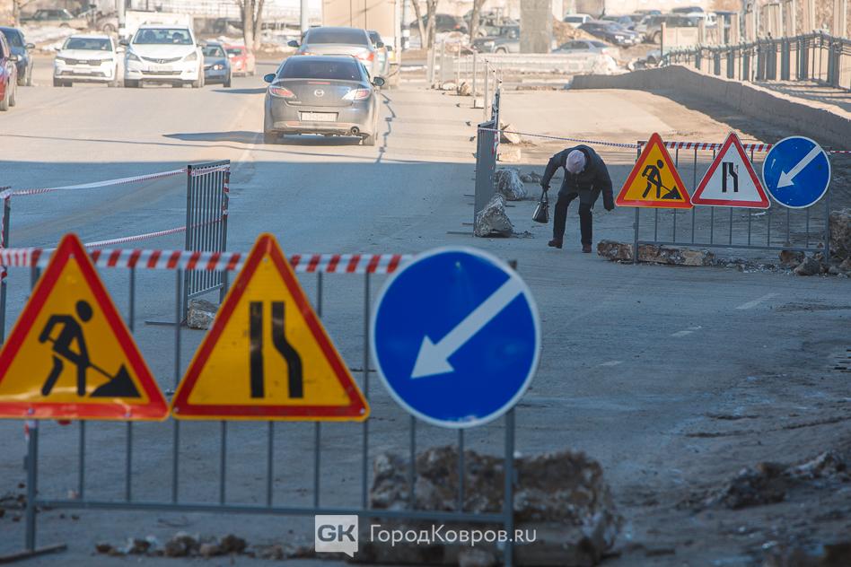 Несмотря на капризы погоды, в областном центре стартует массовый ремонт автомобильных дорог. Изменить планы не в состоянии даже погодный «Армагеддон». Специалисты планируют приступить к работам уже 1 апреля. А тремя днями позже в регионе начнут курсировать четыре новых электропоезда.