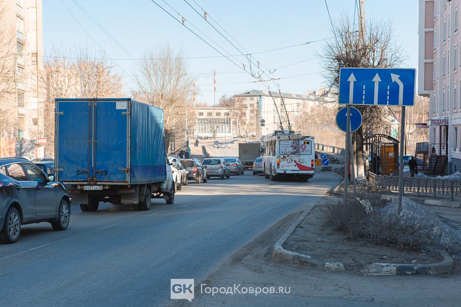 Несмотря на капризы погоды, в областном центре стартует массовый ремонт автомобильных дорог. Изменить планы не в состоянии даже погодный «Армагеддон». Специалисты планируют приступить к работам уже 1 апреля. А тремя днями позже в регионе начнут курсировать четыре новых электропоезда.