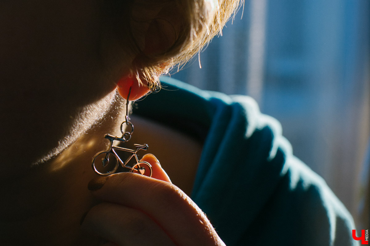 Небо над Европой закрыто, привычные места отдыха недоступны, а энергии много. Тогда пришло время пересесть на велосипед. Путешествия на двухколесном транспорте, как ожидают эксперты, в этом году будут на пике популярности. При этом Владимирская область вошла в список главных мест России для весенних велотуров.