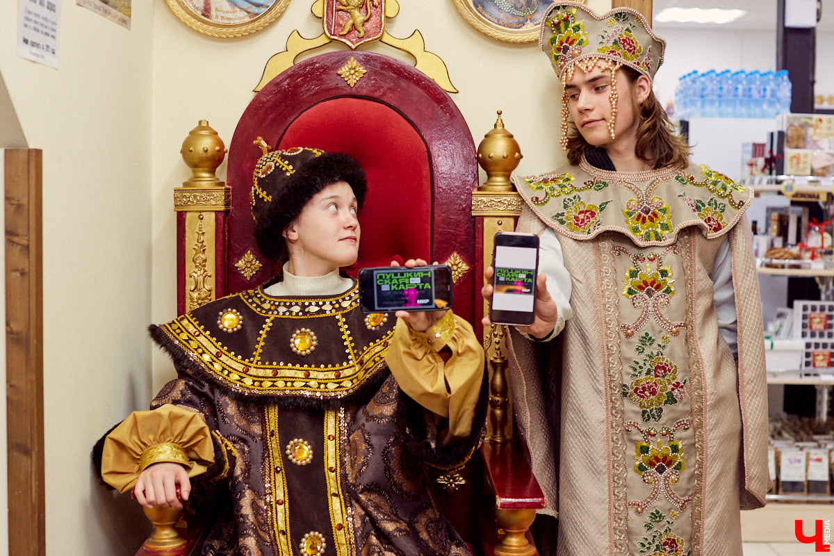 Сегодня вы услышите сказ о том, как компания студентов с помощью Пушкина («Пушкинской карты») в Музее пряника лепила и пекла обрядовое печенье тетёрки и кликала весну.