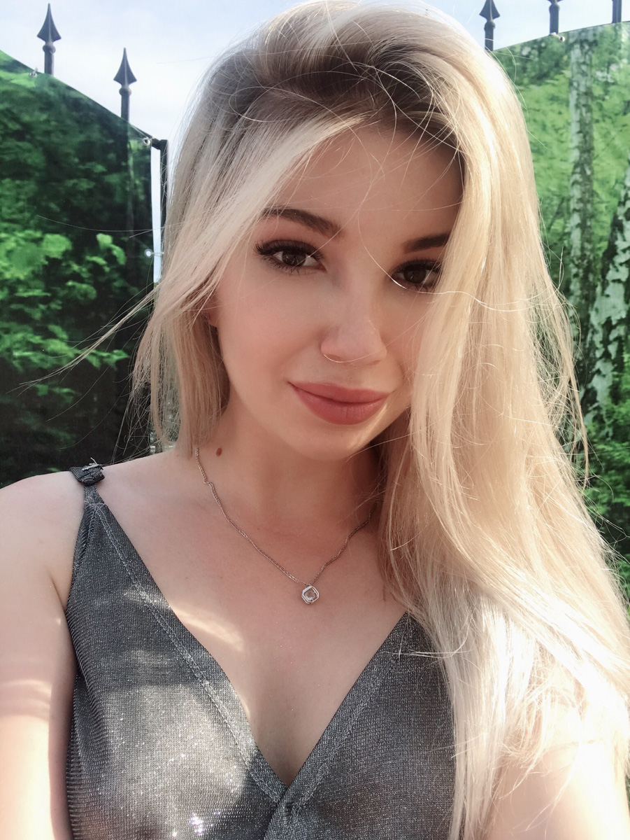 После того как запрещенный в нашей стране Instagram вышел из чата, а TikTok больше не дает загружать новый контент, все заговорили про переход в Telegram и возвращение во «ВКонтакте». Хотя еще в прошлом году в РФ была запущена национальная сеть Yappy, а на днях должен был стартовать и отечественный аналог американской соцсети — «Россграм». Как работают эти онлайн-платформы? И работают ли? Узнали у местных пользователей.