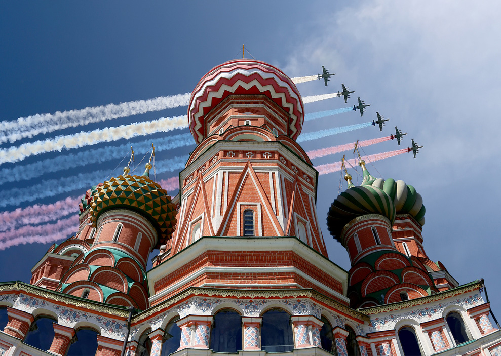 Мысль о том, что впереди майские праздники, по-настоящему греет душу. Это возможность не только отдохнуть от работы, но и сменить обстановку. Сколько дней продлятся весенние каникулы и куда можно будет поехать – вот главные вопросы, ответы на которые помогут правильно распределить время и ресурсы.