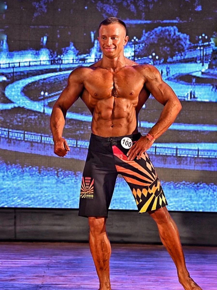 В первых числах апреля прошли сразу два крупных турнира по бодибилдингу. И на каждом владимирские спортсмены показали хорошие результаты. Надежда Афанасьева, Руслан Шестоперстов и Кирилл Хрулев вернулись с победами.