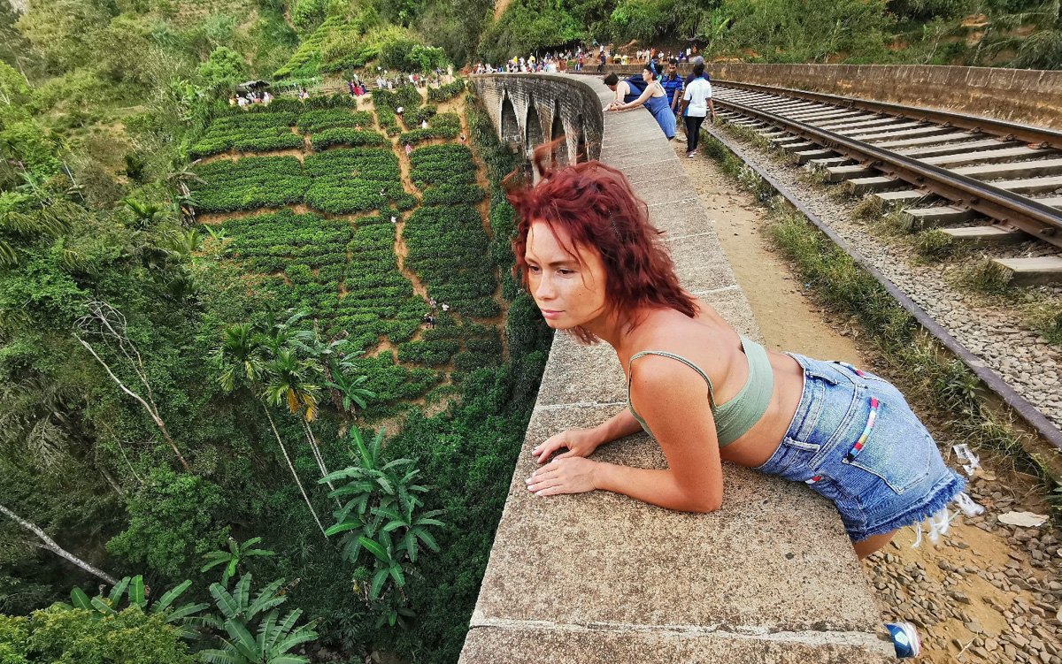 На финиш престижного забега в турецкой Аланье марафонец из Владимира Артем Куфтырев пришел первым. Но не один, а вместе со своими детьми. Нога в ногу пересекли финишную черту, втроем поднялись на пьедестал. И этот случай не единичный. Семья сопровождает Артема на всех соревнованиях и даже сборах. Вместе путешествуют по миру.