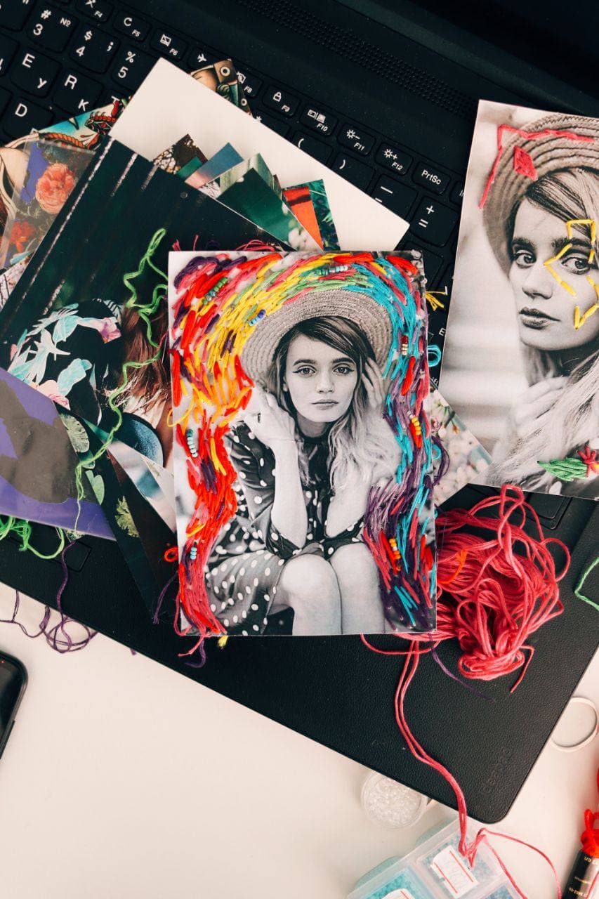 Владимирская рукодельница «рисует» картины с помощью мулине, создавая из ниток портреты известных людей, собственные фото и много другое. Про современную вышивку не для бабушек «Ключ-Медиа» пообщался с Кристиной Кошель.