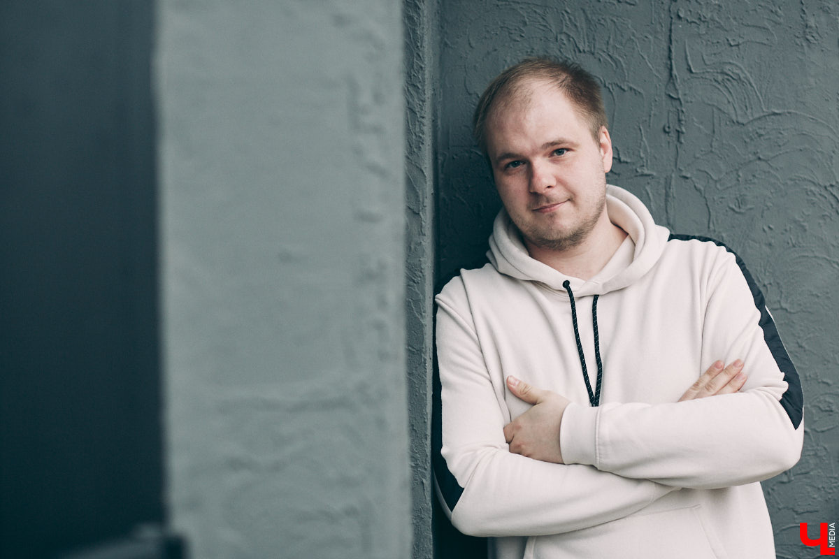 Уверены, Eremialx вам понравится, как и, по статистике Apple Music, сотням слушателей из ЮАР. Владимирский лоу-фай музыкант Александр Ерёмин рассказывает о нюансах авторского творчества, знакомит читателей с ламповым жанром и анонсирует скорый выход альбома по случаю дня рождения.