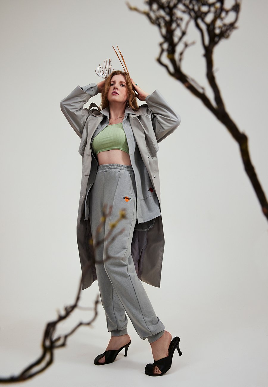 «Спасибо за отклики», – поблагодарил «Ключ-Медиа» и наших читателей историк моды Александр Васильев. Напомним, ведущий шоу «Модный приговор» предложил создать новую отечественную fashion-основу. После нашей первой подборки вы назвали еще несколько брендов и дизайнеров, которые обязательно должны войти в модный топ. Мы совершенно согласны! Ловите новую тройку безусловно талантливых и очень перспективных.