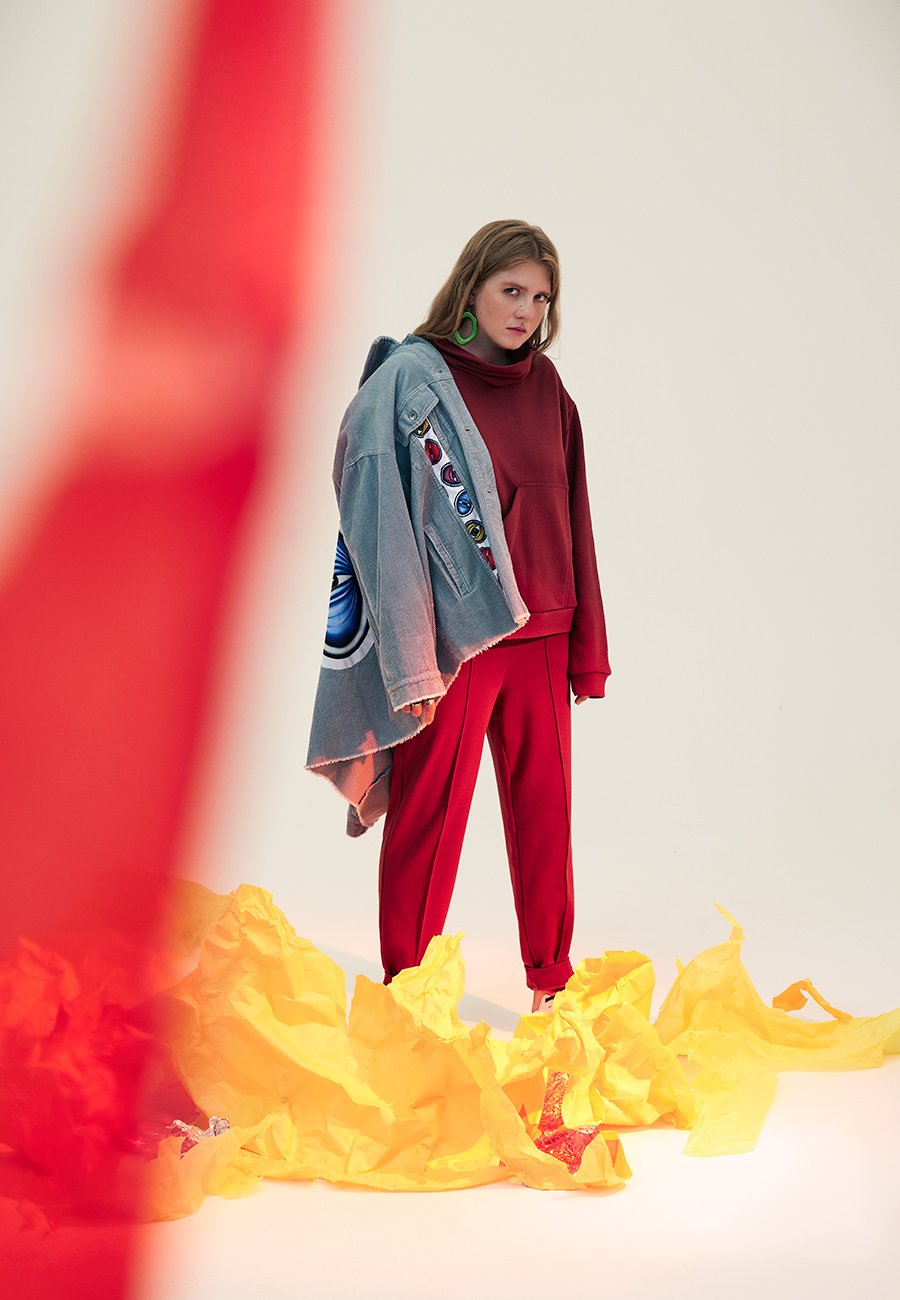 «Спасибо за отклики», – поблагодарил «Ключ-Медиа» и наших читателей историк моды Александр Васильев. Напомним, ведущий шоу «Модный приговор» предложил создать новую отечественную fashion-основу. После нашей первой подборки вы назвали еще несколько брендов и дизайнеров, которые обязательно должны войти в модный топ. Мы совершенно согласны! Ловите новую тройку безусловно талантливых и очень перспективных.