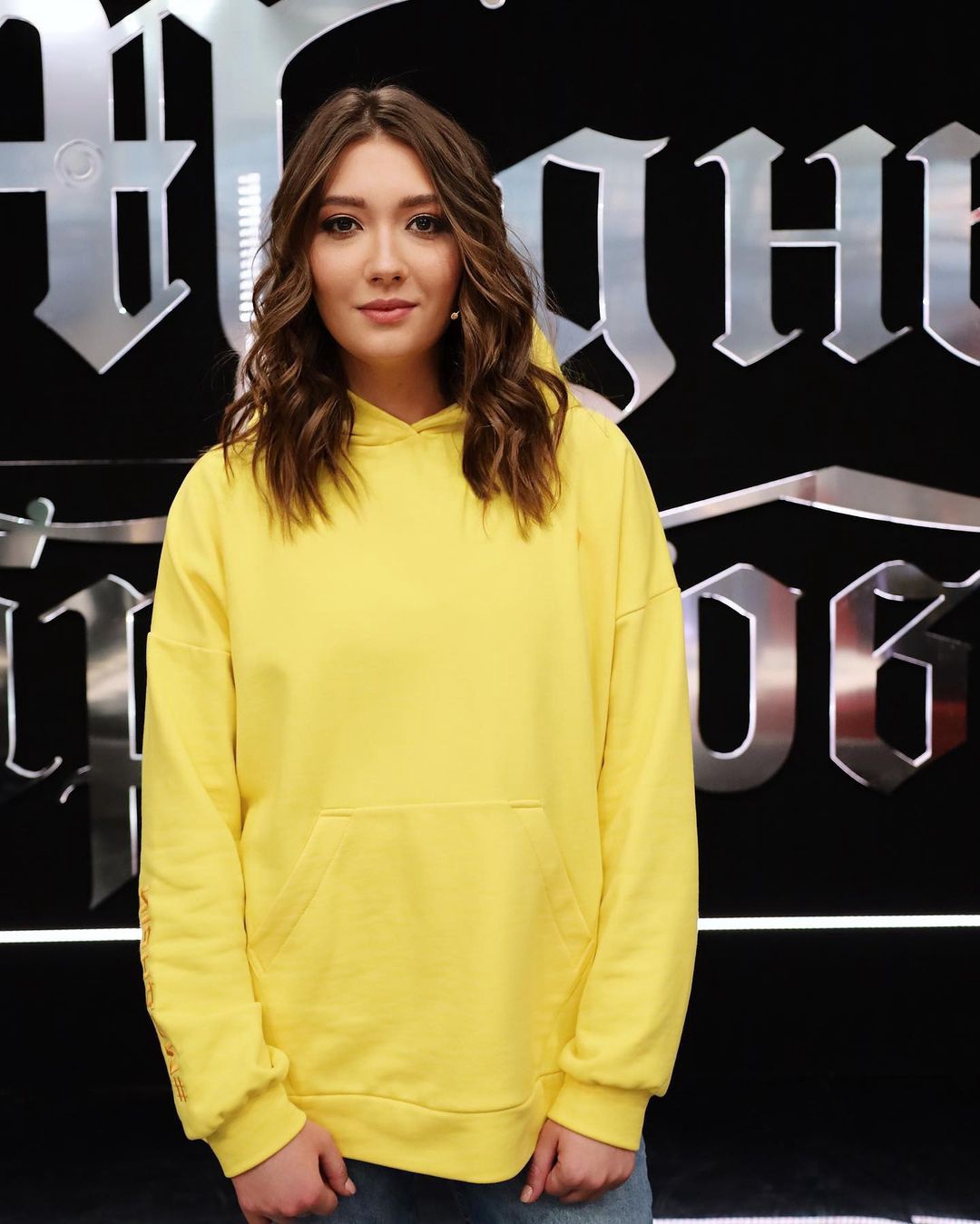 «Спасибо за отклики», – поблагодарил «Ключ-Медиа» и наших читателей историк моды Александр Васильев. Напомним, ведущий шоу «Модный приговор» предложил создать новую отечественную fashion-основу. После нашей первой подборки вы назвали еще несколько брендов и дизайнеров, которые обязательно должны войти в модный топ. Мы совершенно согласны! Ловите новую тройку безусловно талантливых и очень перспективных.