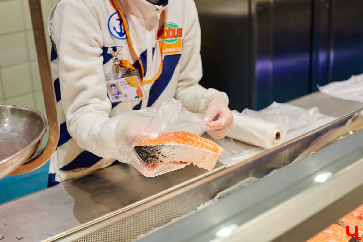 Создатель школы традиционного этикета Екатерина Богданова отвергла кулинарные традиции в поисках быстрого в приготовлении, полезного и красивого блюда. На помощь ей пришел обновленный рецепт лазаньи, которая получилась вкусной не только на вид!