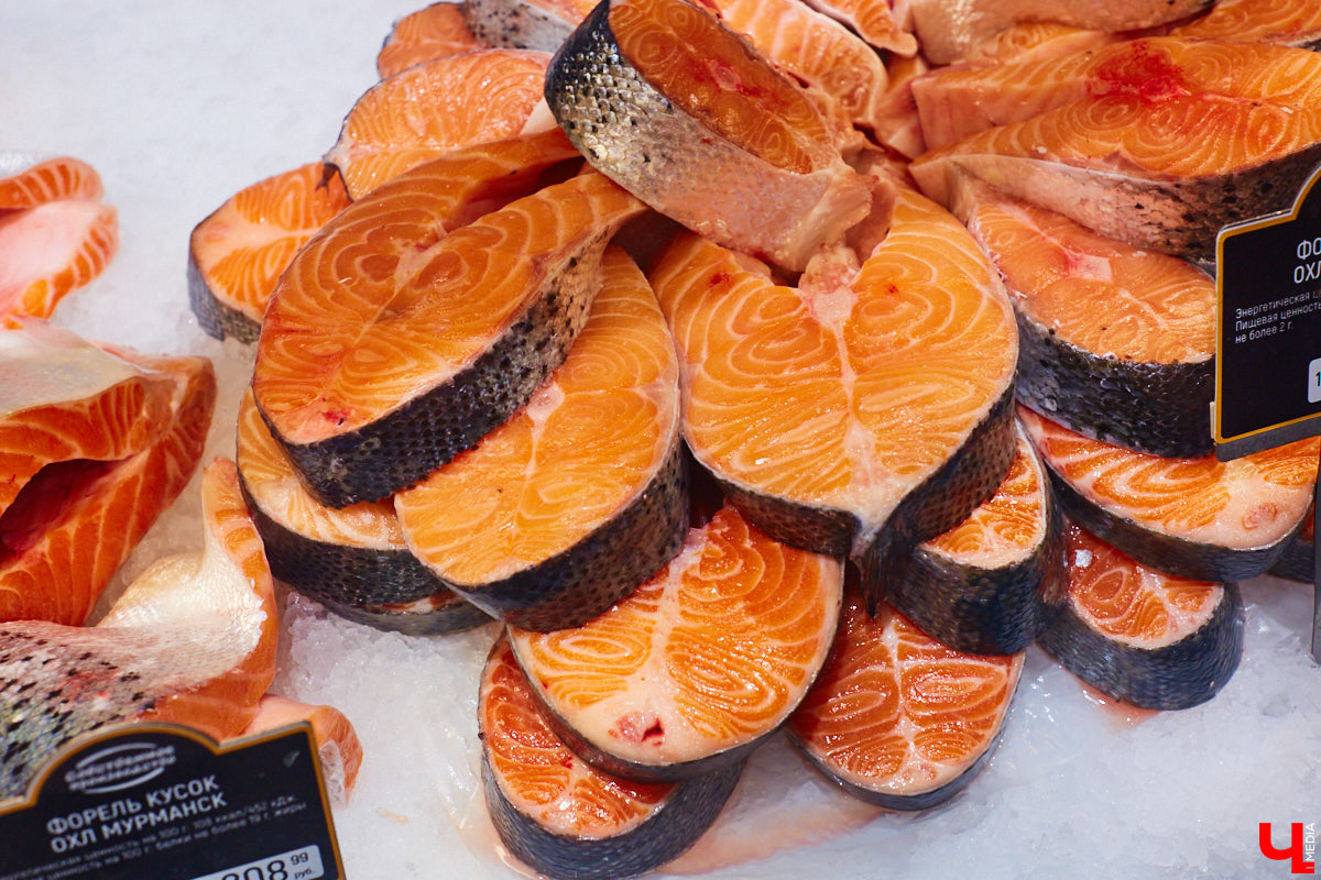 Создатель школы традиционного этикета Екатерина Богданова отвергла кулинарные традиции в поисках быстрого в приготовлении, полезного и красивого блюда. На помощь ей пришел обновленный рецепт лазаньи, которая получилась вкусной не только на вид!