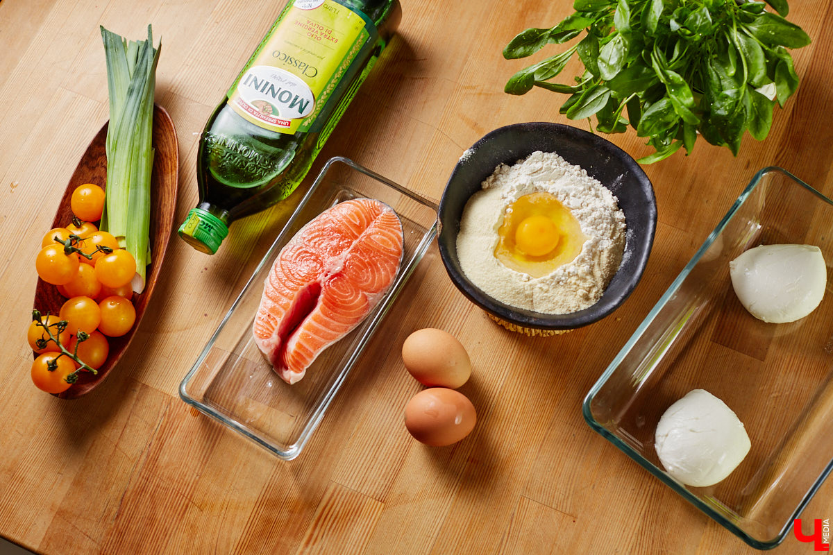 Создатель школы традиционного этикета Екатерина Богданова отвергла кулинарные традиции в поисках быстрого в приготовлении, полезного и красивого блюда. На помощь ей пришел обновленный рецепт лазаньи, которая получилась вкусной не только на вид!