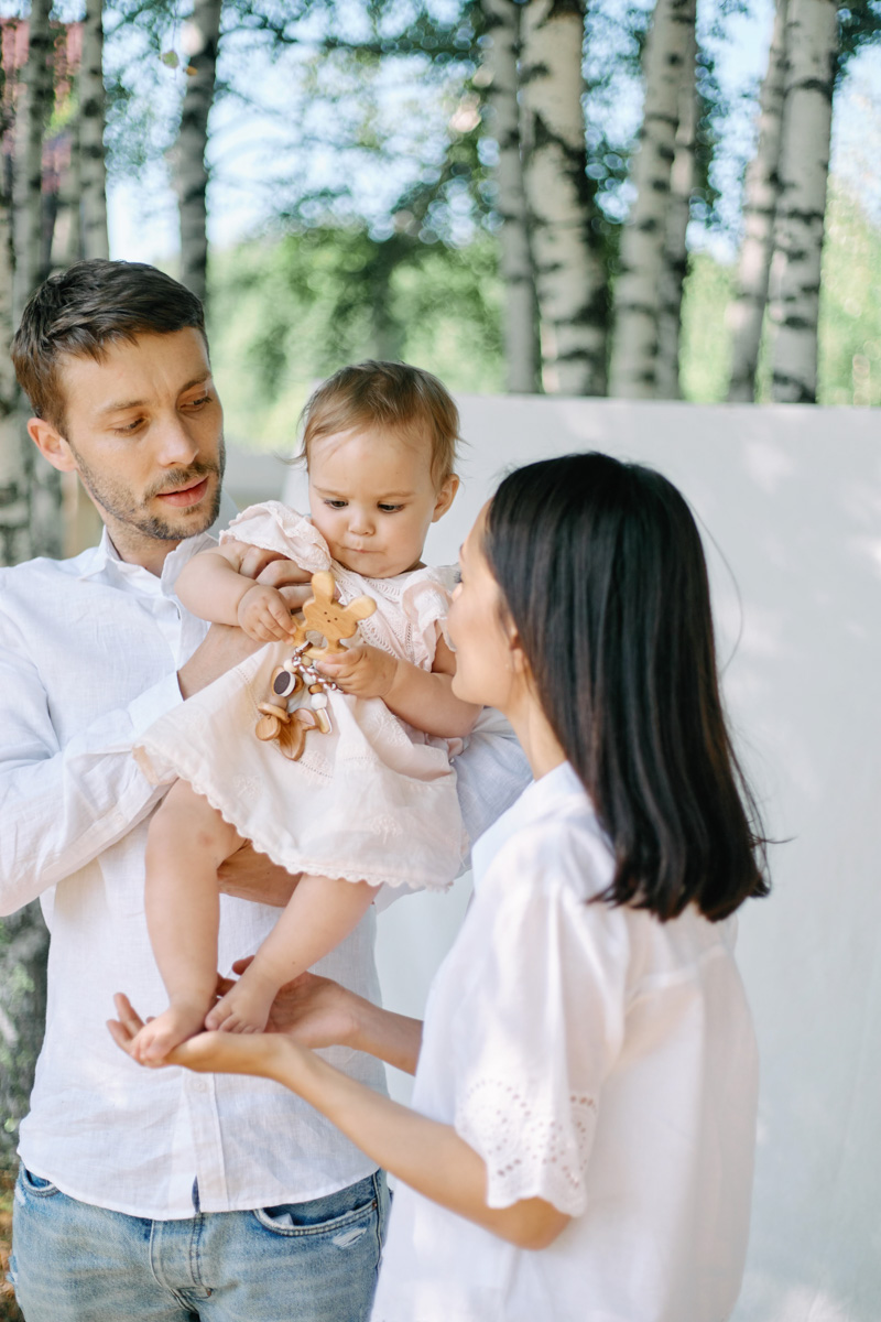 Материнство – это не только пополнение в семействе, но и возможность для творчества! В свободное от домашних забот время мамы-блогеры следят за процентным содержанием красоты в мире, учат подписчиков зарабатывать деньги и развивают собственный бизнес, основанный в декретные времена.