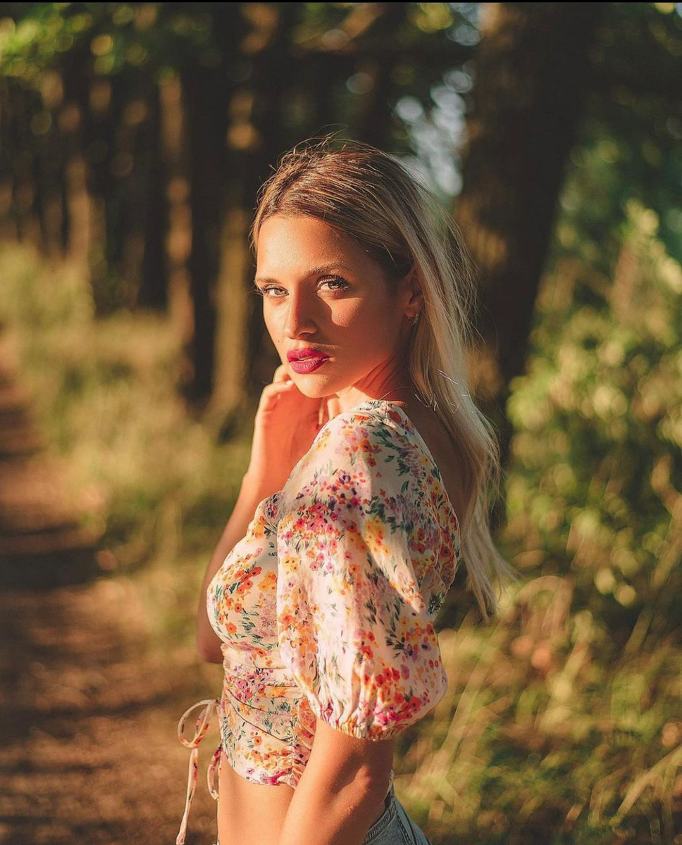 Материнство – это не только пополнение в семействе, но и возможность для творчества! В свободное от домашних забот время мамы-блогеры следят за процентным содержанием красоты в мире, учат подписчиков зарабатывать деньги и развивают собственный бизнес, основанный в декретные времена.