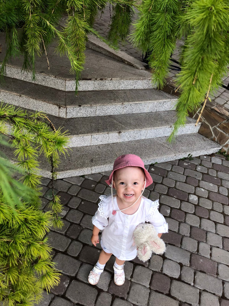 Материнство – это не только пополнение в семействе, но и возможность для творчества! В свободное от домашних забот время мамы-блогеры следят за процентным содержанием красоты в мире, учат подписчиков зарабатывать деньги и развивают собственный бизнес, основанный в декретные времена.