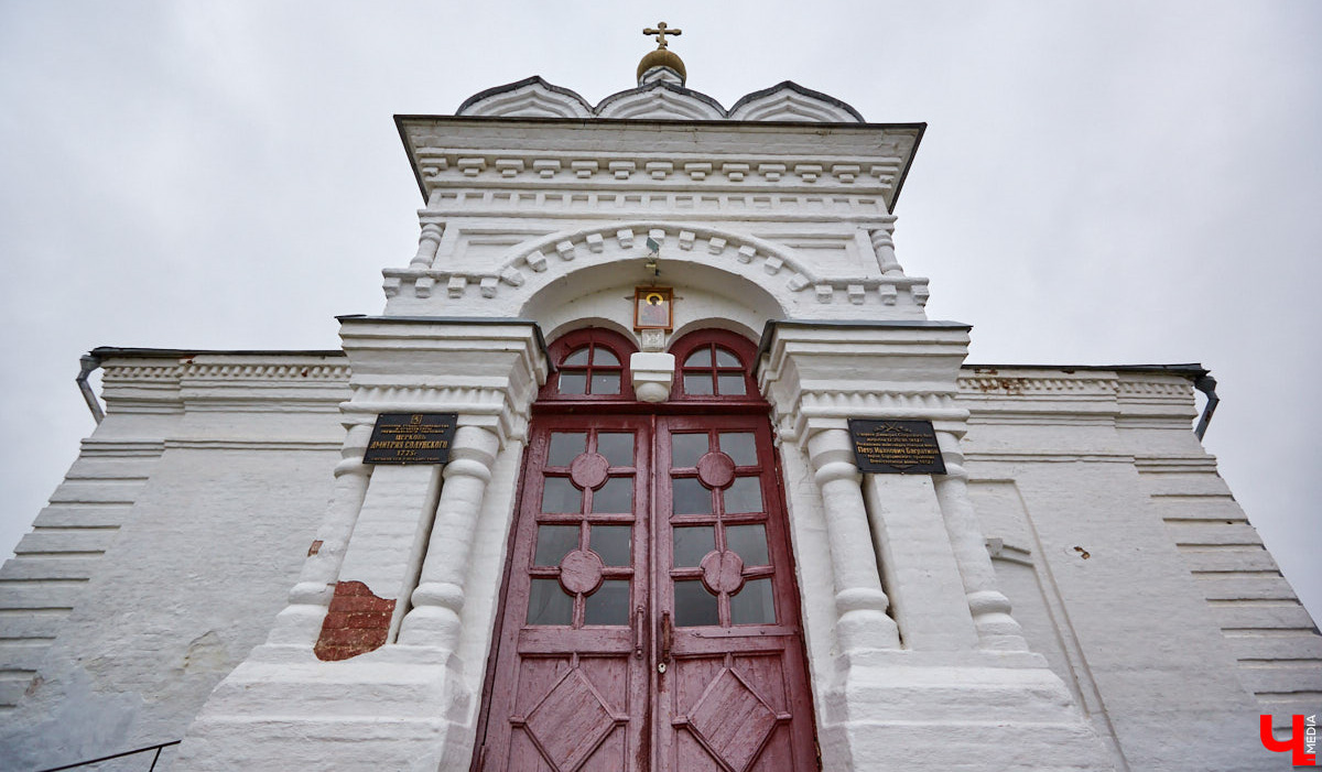 Самое время задуматься о майских праздниках. Пора не просто строить планы, но и покупать билеты. Однако небо над югом страны снова закрыли, а отдых за рубежом могут позволить себе далеко не все. В топе предложений этого года – городской туризм и дача.