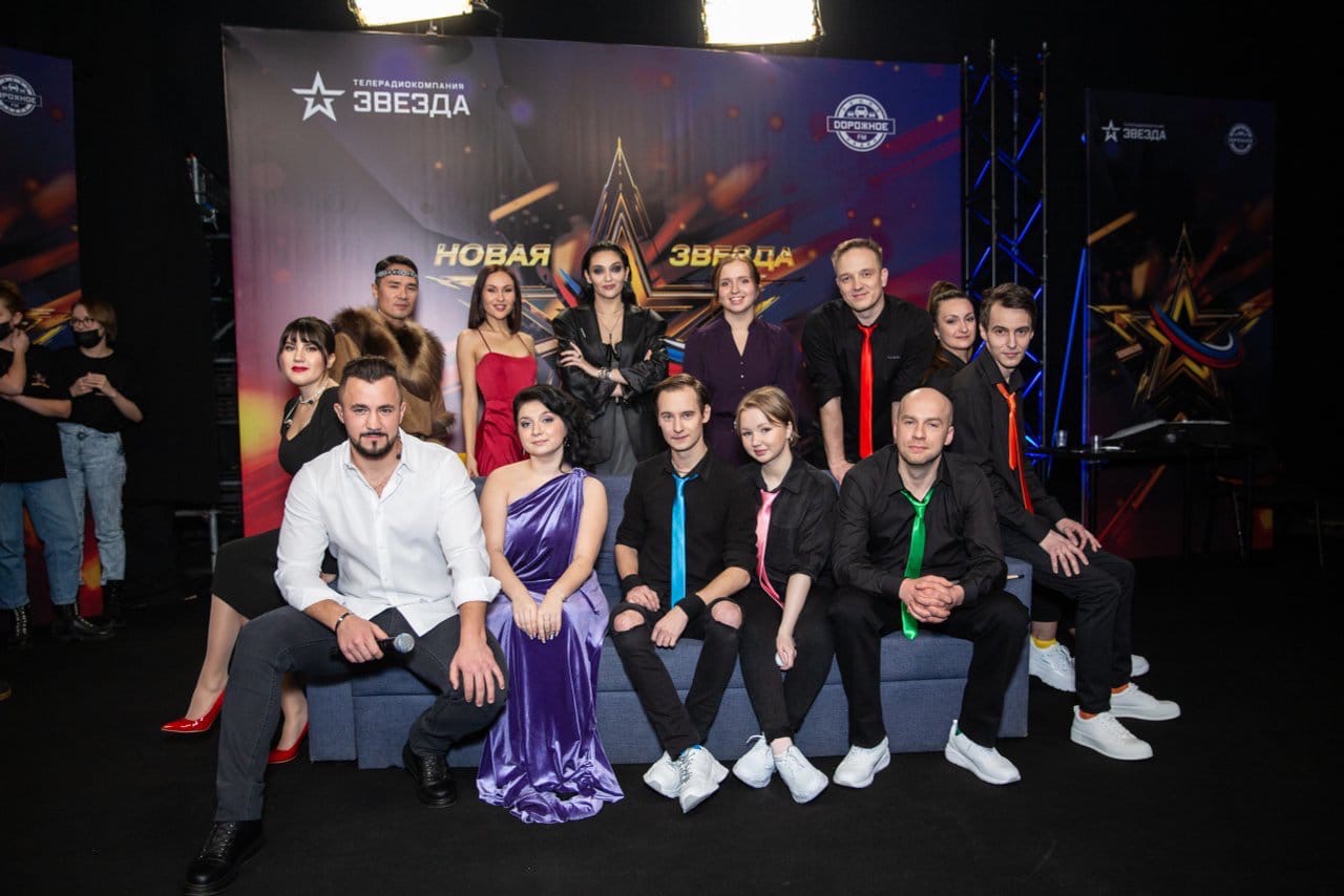 Двадцатипятилетняя Валерия Кравченко, или Valery Kravz, исполнила свою мечту – вышла на сцену крупного ТВ-конкурса. О съемках «Новой Звезды», дальнейших планах и развитии нового коллектива в преддверии субботнего эфира на «Звезде» девушка рассказала «Ключ-Медиа».