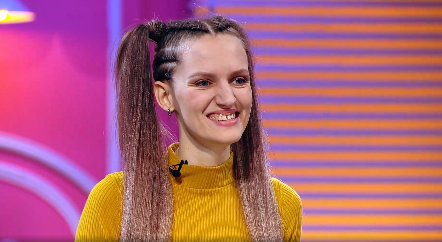 И снова наши на «Пятнице»! Мария Сидорова из Коврова испекла торт по мотивам сказки «Репка» и покорила ведущих кулинарного шоу «Кондитер». Так она прошла в суперфинал и теперь может выиграть один миллион рублей.