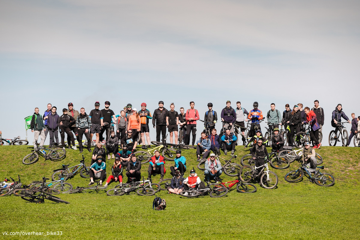 Асфальт вышел из-под луж, пора стряхнуть пыль с двухколесного коня и отправляться в путь! Субботним днем 30 апреля владимирские велосипедисты откроют сезон покатушек масштабным городским пробегом, а 8 мая отправятся в путешествие до Коврова. Какие еще приключения готовит любителям активного отдыха новый сезон?