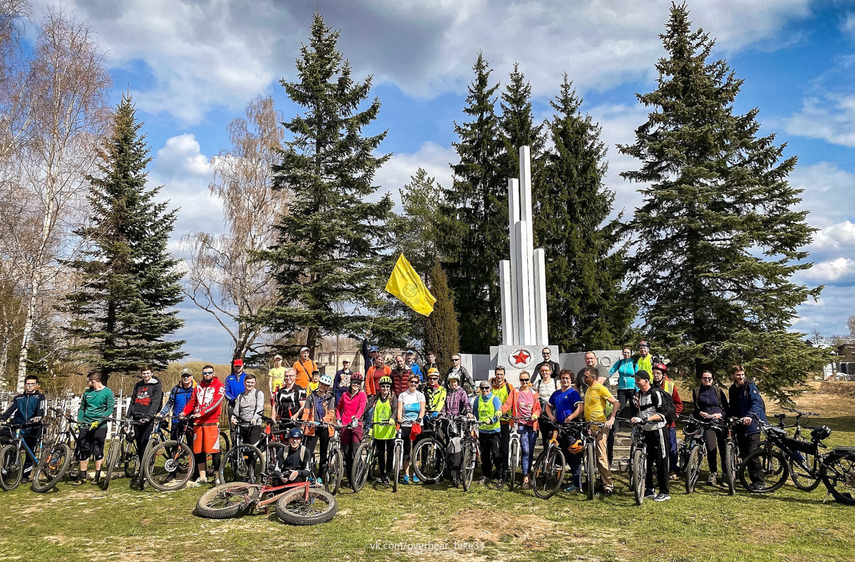 Асфальт вышел из-под луж, пора стряхнуть пыль с двухколесного коня и отправляться в путь! Субботним днем 30 апреля владимирские велосипедисты откроют сезон покатушек масштабным городским пробегом, а 8 мая отправятся в путешествие до Коврова. Какие еще приключения готовит любителям активного отдыха новый сезон?
