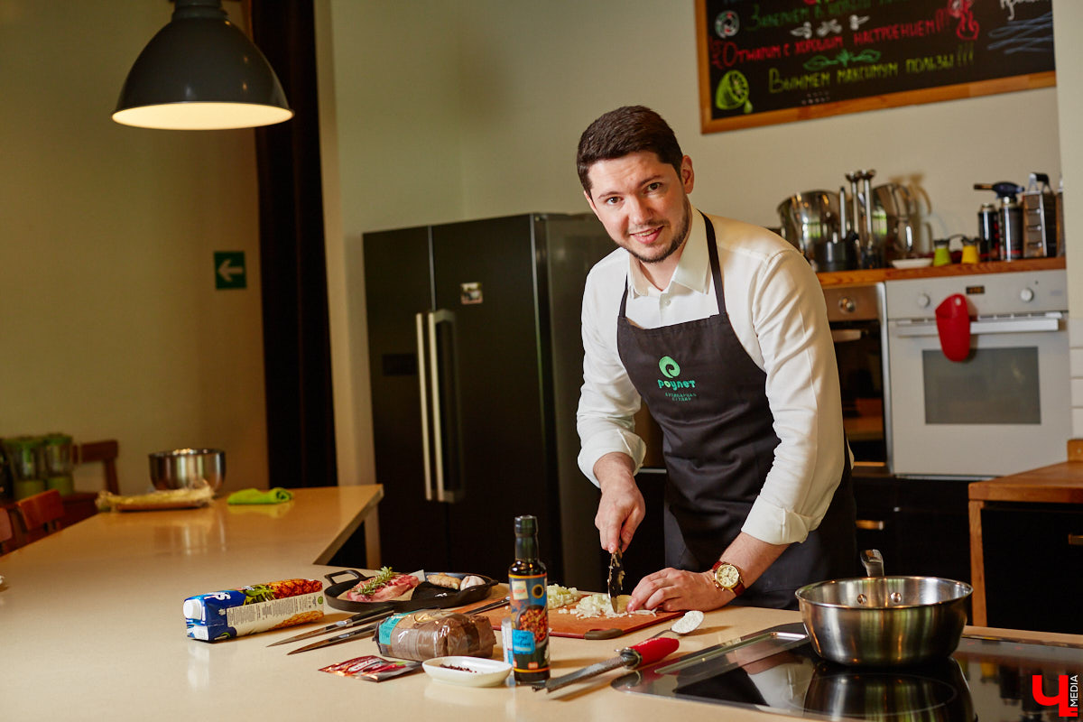 Ингредиенты всех стран объединились в бомбический соус для барбекю. Теперь майские каникулы пройдут у вас со вкусом огненного стейка, копченой паприки и экзотического микса специй!