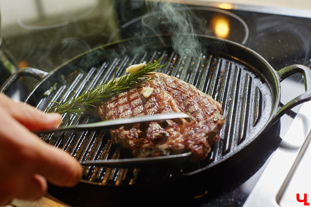 Ингредиенты всех стран объединились в бомбический соус для барбекю. Теперь майские каникулы пройдут у вас со вкусом огненного стейка, копченой паприки и экзотического микса специй!