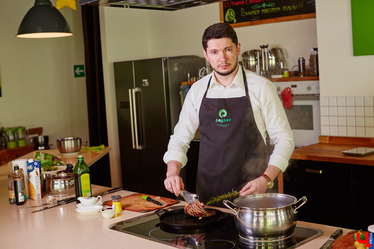 Ингредиенты всех стран объединились в бомбический соус для барбекю. Теперь майские каникулы пройдут у вас со вкусом огненного стейка, копченой паприки и экзотического микса специй!