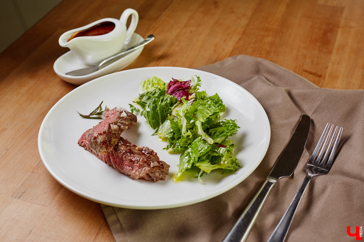 Ингредиенты всех стран объединились в бомбический соус для барбекю. Теперь майские каникулы пройдут у вас со вкусом огненного стейка, копченой паприки и экзотического микса специй!