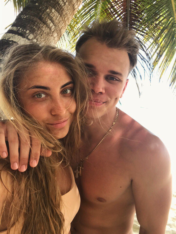 После окончания олимпийского сезона муромский лыжник Иван Якимушкин женился. Свадьба прошла в Тюмени в присутствии звездных гостей. Не пропустила торжество и легенда мирового спорта – Елена Вяльбе. Более того, трёхкратная олимпийская чемпионка показала класс и поймала букет невесты.