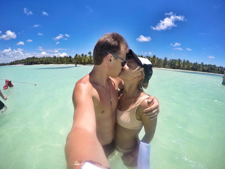 После окончания олимпийского сезона муромский лыжник Иван Якимушкин женился. Свадьба прошла в Тюмени в присутствии звездных гостей. Не пропустила торжество и легенда мирового спорта – Елена Вяльбе. Более того, трёхкратная олимпийская чемпионка показала класс и поймала букет невесты.