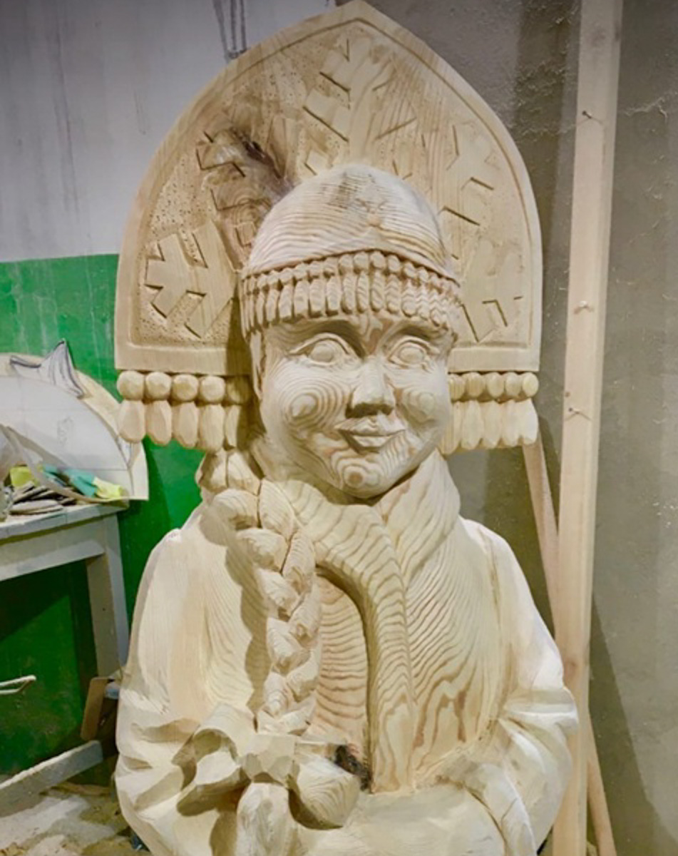 Владимирская область славится творческими и неординарными людьми, многие из которых посвящают свою жизнь развитию региона. Например, Дмитрий Тимошенков из Коврова решил открыть частный музей крестьянского быта и истории СССР, скульптор Игорь Володин украшает своими работами парк «Сказка» в Гусь-Хрустальном, а меценат Евгений Федоров пополняет Музей меди и латуни в Киржаче уникальными экспонатами.