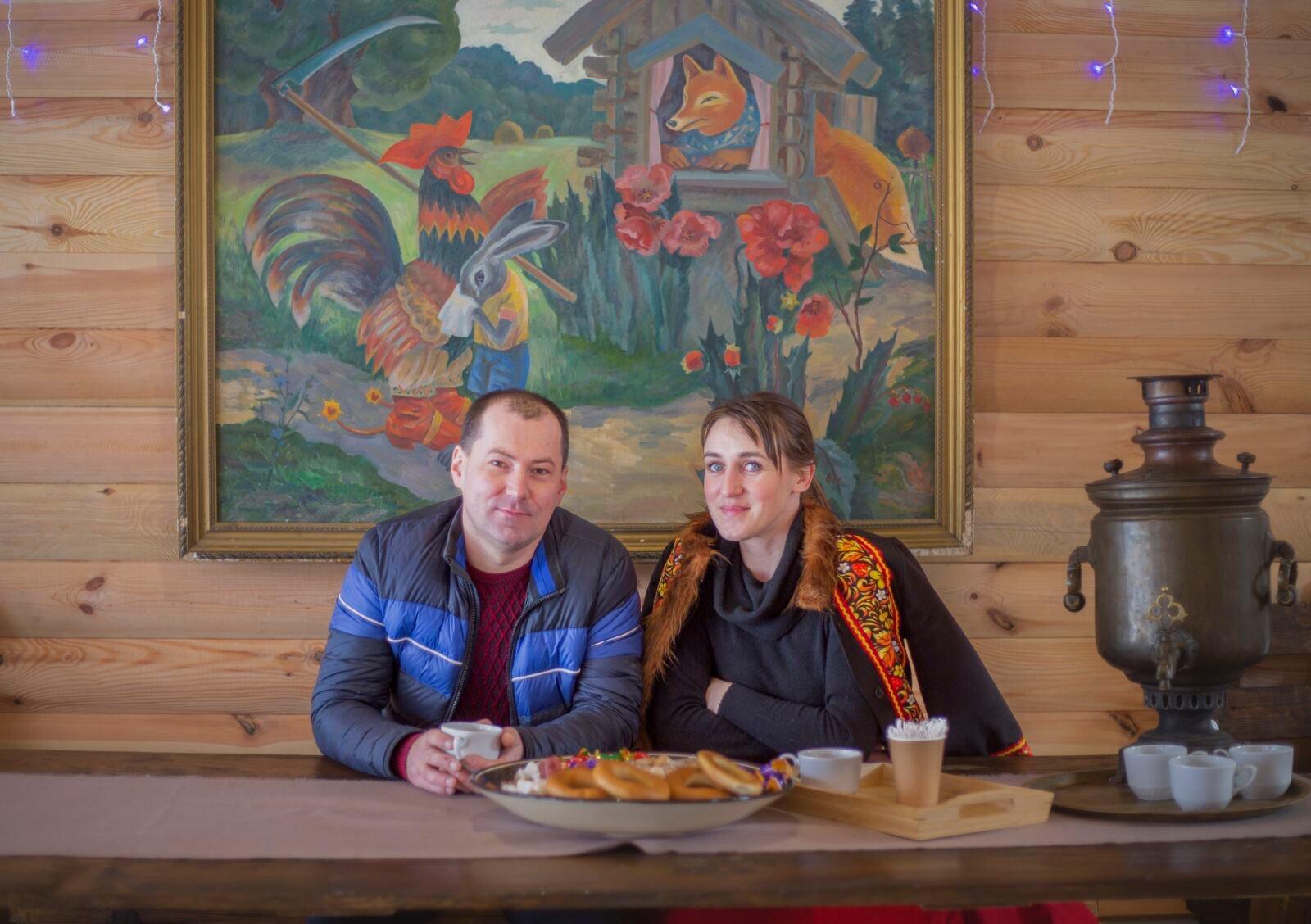 Владимирская область славится творческими и неординарными людьми, многие из которых посвящают свою жизнь развитию региона. Например, Дмитрий Тимошенков из Коврова решил открыть частный музей крестьянского быта и истории СССР, скульптор Игорь Володин украшает своими работами парк «Сказка» в Гусь-Хрустальном, а меценат Евгений Федоров пополняет Музей меди и латуни в Киржаче уникальными экспонатами.