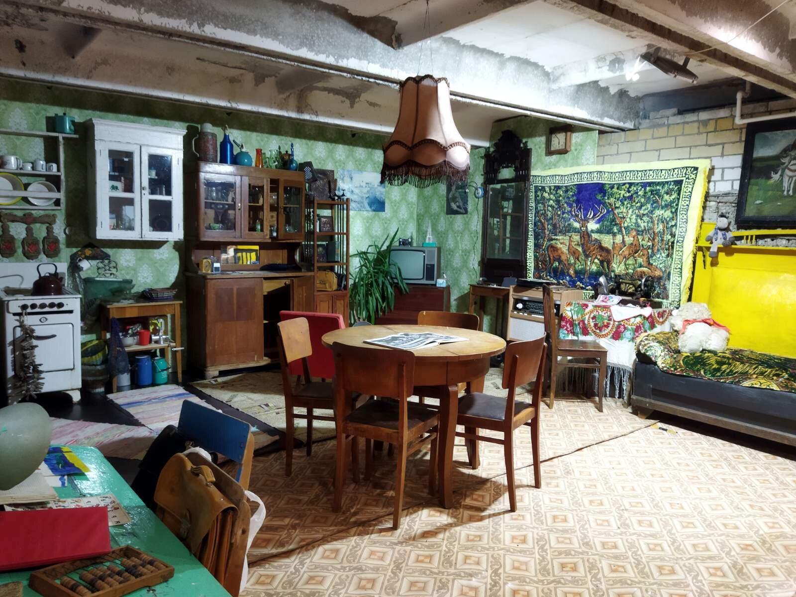 Владимирская область славится творческими и неординарными людьми, многие из которых посвящают свою жизнь развитию региона. Например, Дмитрий Тимошенков из Коврова решил открыть частный музей крестьянского быта и истории СССР, скульптор Игорь Володин украшает своими работами парк «Сказка» в Гусь-Хрустальном, а меценат Евгений Федоров пополняет Музей меди и латуни в Киржаче уникальными экспонатами.