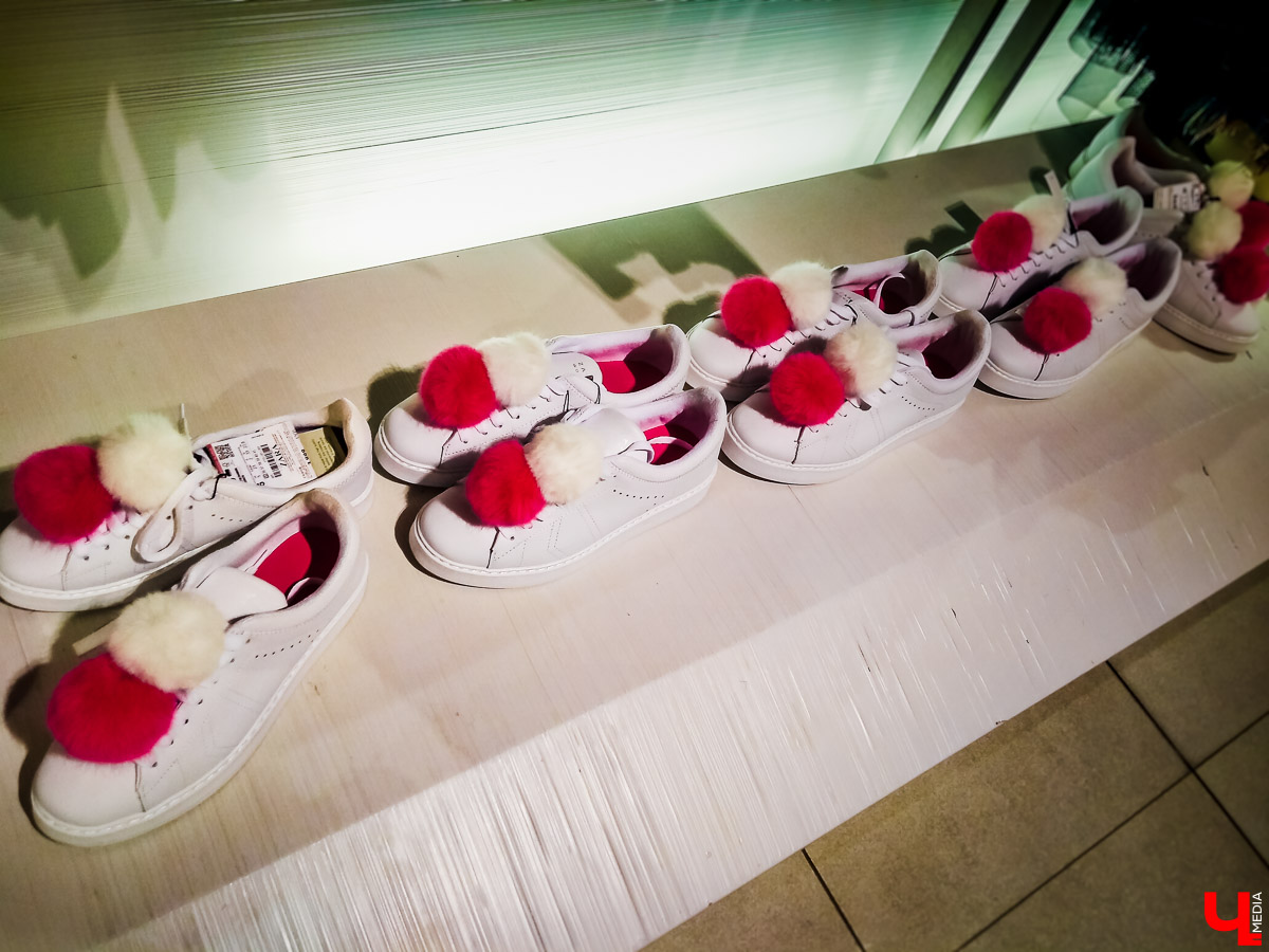 Один из двух магазинов товаров для активного отдыха «Спортмастер» закрывает свои двери во Владимире. С чем это связано? И ждать ли возвращения на рынок брендов, ушедших ранее? Читайте в нашем материале.