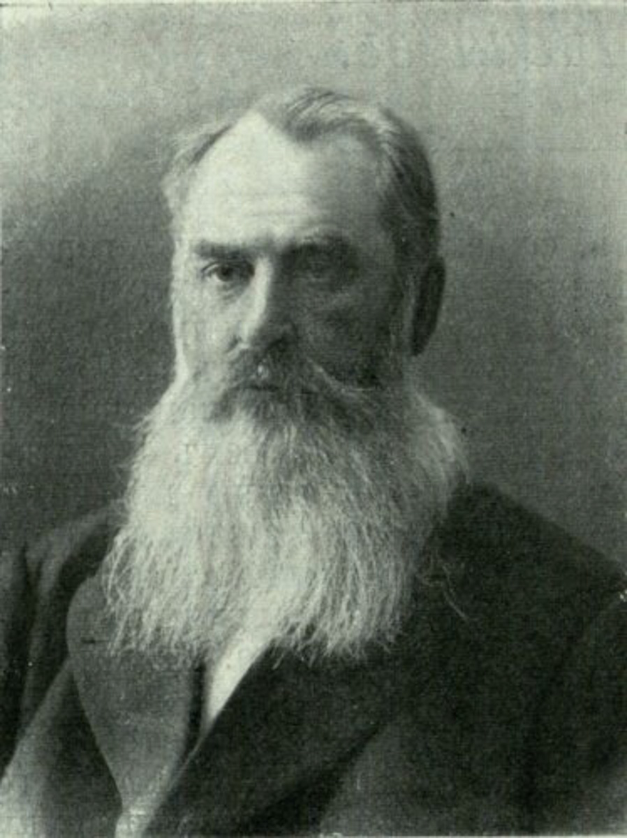 Появление на улицах велосипедов стало вызывать возмущение у большинства владимирцев, которые боялись за здоровье свое и своих детей. Поэтому в 1896 году губернатором было издано «Обязательное постановление о порядке движения в г. Владимире на велосипедах».