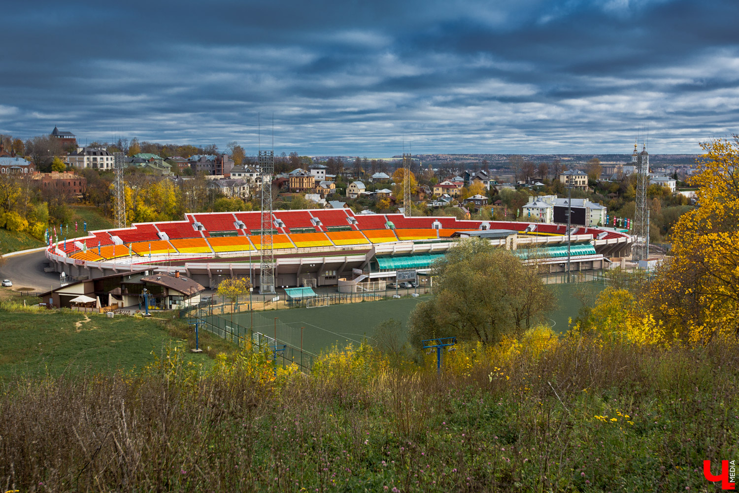 Хотите заняться бегом, но не знаете, где это лучше сделать? В преддверии лета «Ключ-Медиа» совместно с профессиональным марафонцем Артемом Куфтыревым собрал топ актуальных маршрутов для самых быстрых.